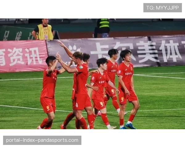 西南三队领跑积分榜，蓉城铜梁龙玉昆攻防数据均位列前茅